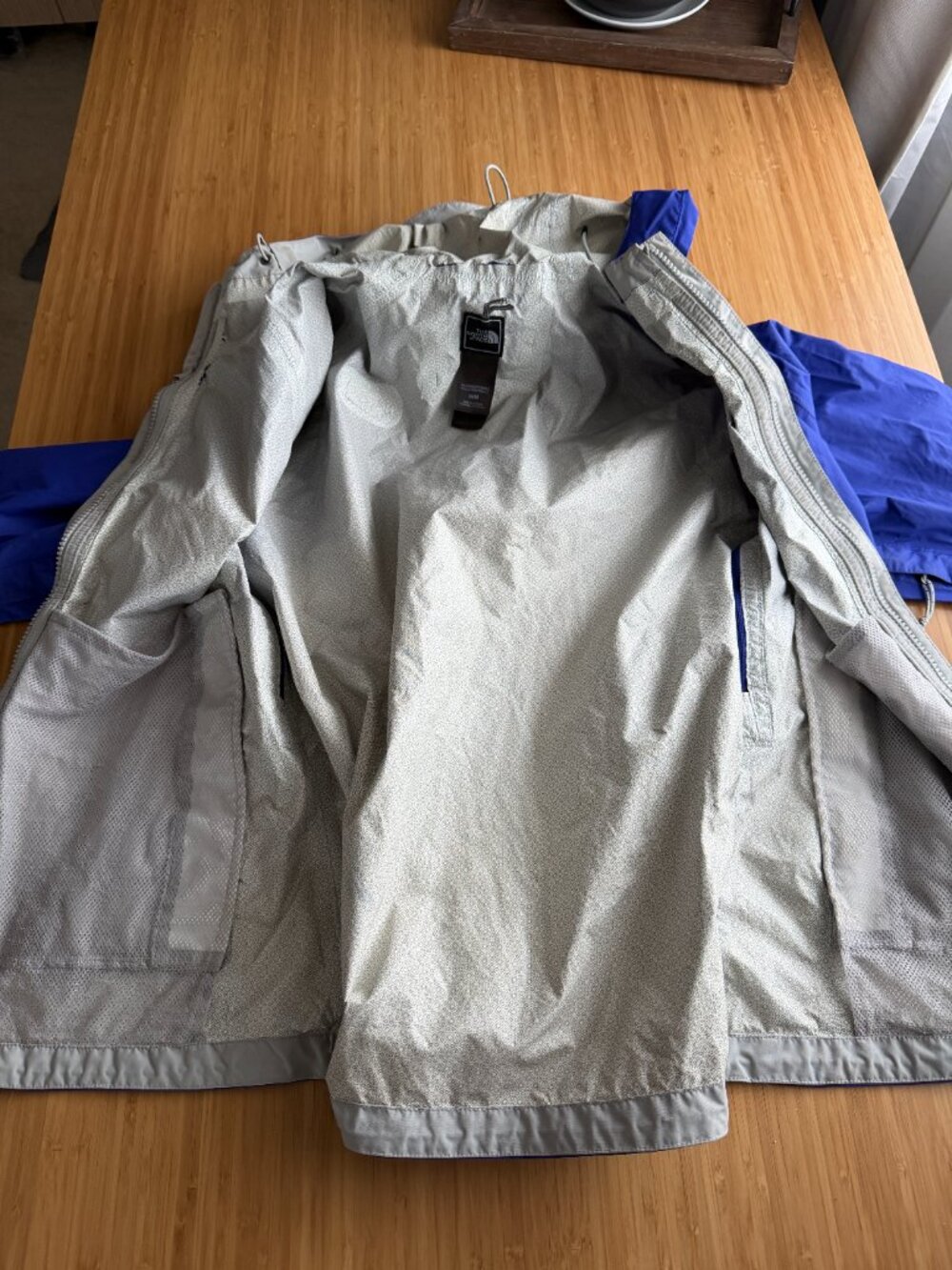 The North Face Rain Coat Jacket EUC - Picture 10 of 16